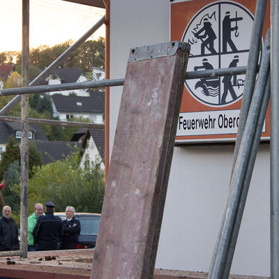 Bild vergr��ern: Die Umbauarbeiten am Feuerwehrger�tehaus Oberdielfen sollen im Sommer 2020 abgeschlossen sein.