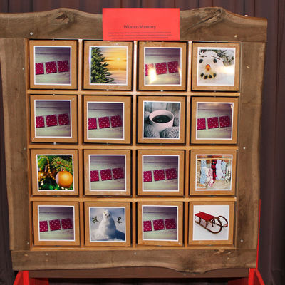 Bild vergr��ern: Tannenbaum und Christbaumschmuck, Schnee und Schlitten, und viele weitere "Winter-Paare" warten beim interaktiven "Winter-Memory" darauf, entdeckt zu werden.
