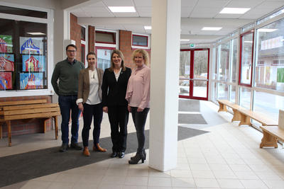 Bauma�nahmen Grundschule Dielfen