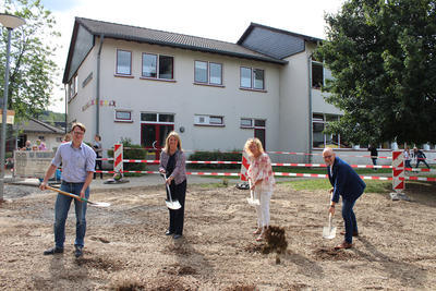 Spatenstich Anbau Grundschule Dielfen