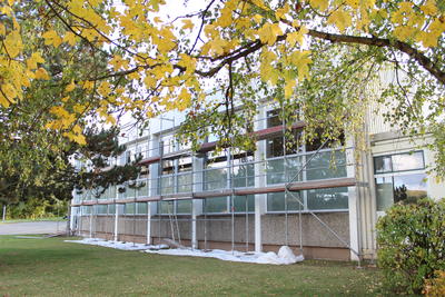 Bauma�nahme Realschulturnhalle Fensterfassade