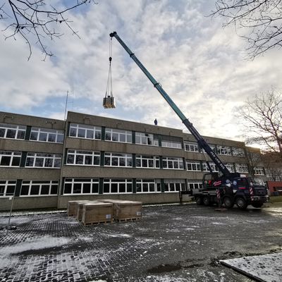 Bild vergr��ern: Die Bauarbeiten f�r die Photovoltaik-Anlage auf dem Dach des Gymnasiums k�nnen in K�rze beginnen.