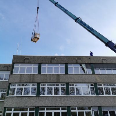 Bild vergr��ern: Mit der Photovoltaikanlage kann das Gymnasium Wilnsdorf den kompletten Strombedarf der Schule decken bzw. sogar �bertreffen.