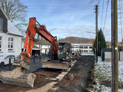Baustart Hol- und Bringzone