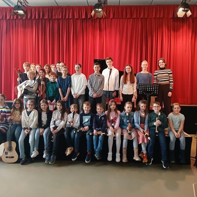 Bild vergr��ern: Beim Caf�konzert zeigten die Sch�lerinnen und Sch�ler der Musikschule Wilnsdorf ihr musikalisches Talent.