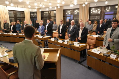 B�rgermeister Hannes Gieseler vereidigte die Ratsmitglieder